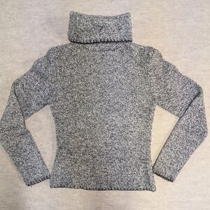 Silk Blend Black & White Turtle Neck Sweater Moda International Size Medium